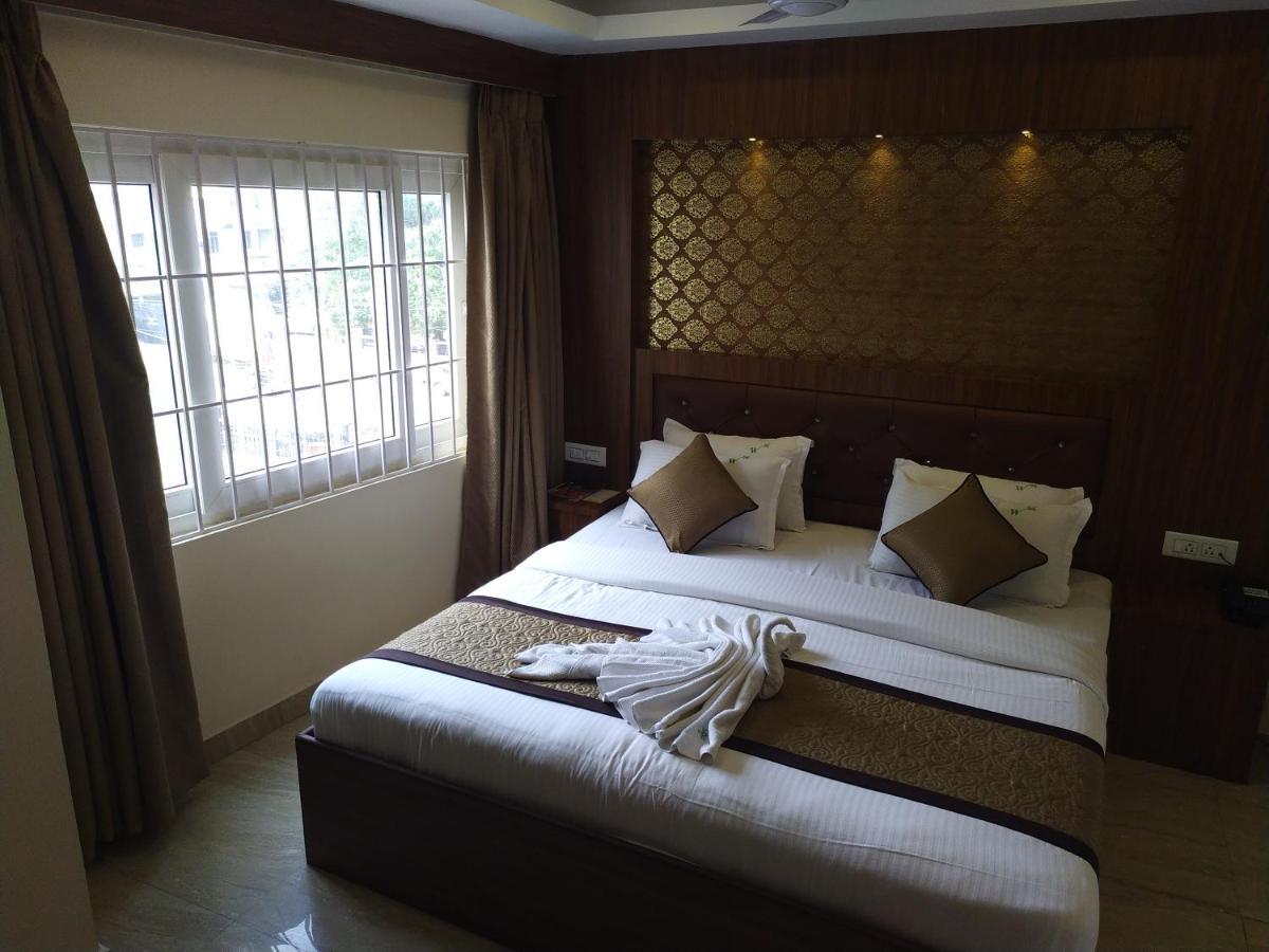 Hotel White Boutique Pondicherry Exteriör bild