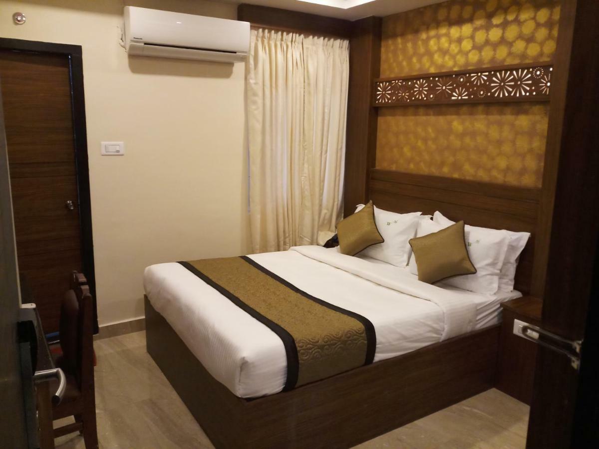 Hotel White Boutique Pondicherry Exteriör bild